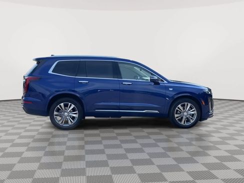 Used 2023 Cadillac XT6 Premium Luxury w/ Technology Package AWD/4WD image 9