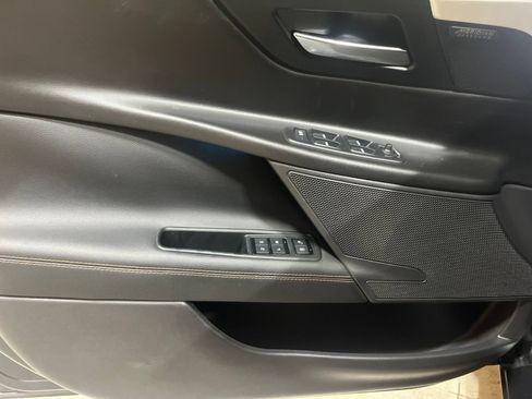 Used 2017 Jaguar XE Prestige RWD image 19