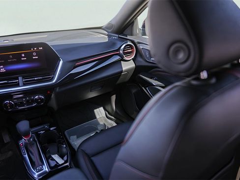 Used 2024 Chevrolet Trax RS w/ Driver Confidence Package image 30