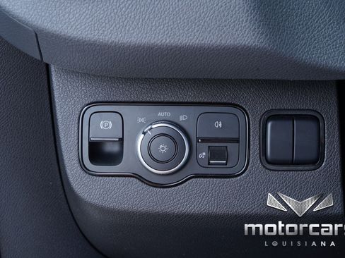 Used 2020 Mercedes-Benz Sprinter 2500 image 32