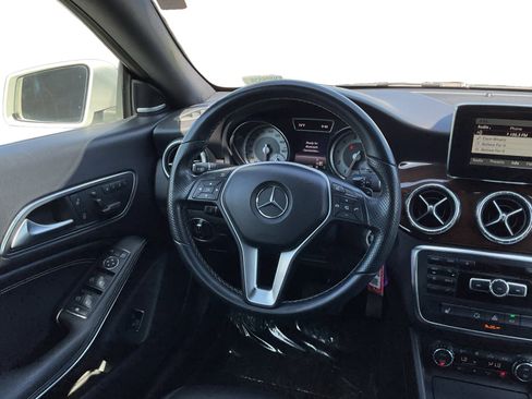 Used 2014 Mercedes-Benz CLA 250 image 11