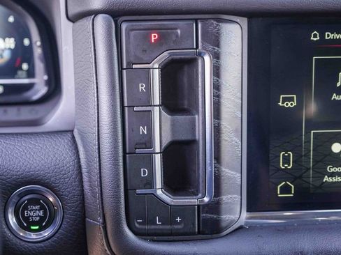 Used 2023 GMC Yukon Denali AWD/4WD image 21