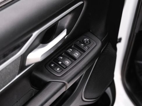 Used 2023 RAM 1500 Big Horn AWD/4WD image 46