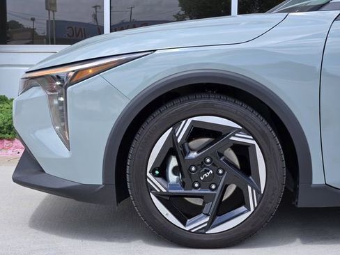 Used 2025 Kia K4 EX FWD image 8