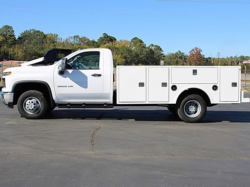 Used 2024 Chevrolet Silverado 3500 W/T w/ Snow Plow Prep Package AWD/4WD image 6