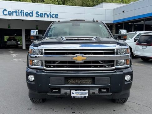 Used 2018 Chevrolet Silverado 2500 High Country w/ Duramax Plus Package AWD/4WD image 3