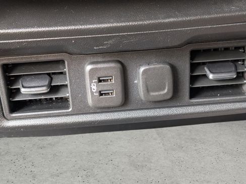Certified 2022 Chevrolet Silverado 1500 LT AWD/4WD image 16