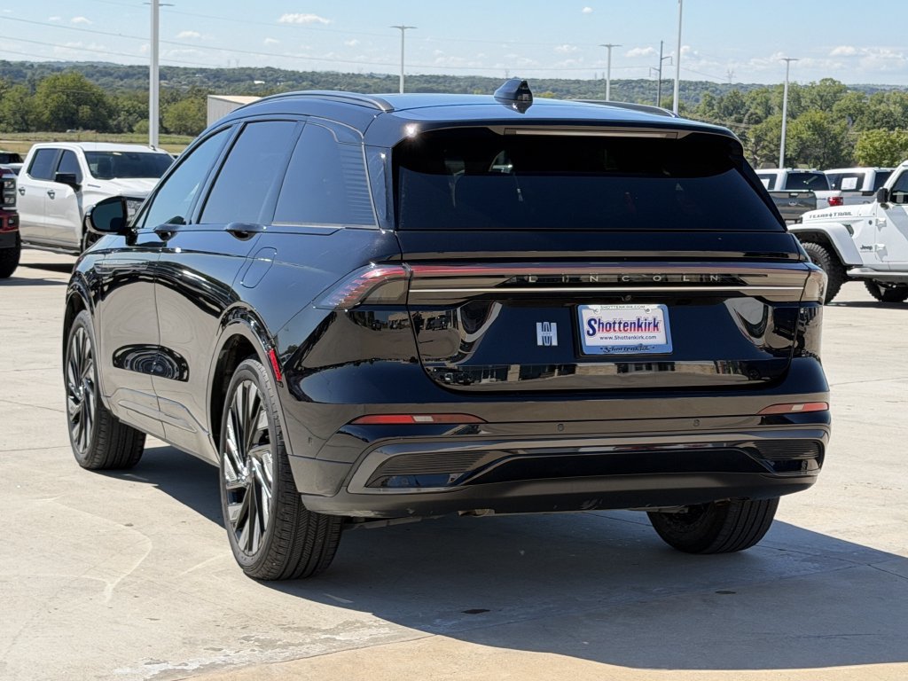 Used 2024 Lincoln Nautilus Reserve w/ Equipment Group 202A AWD/4WD image 4