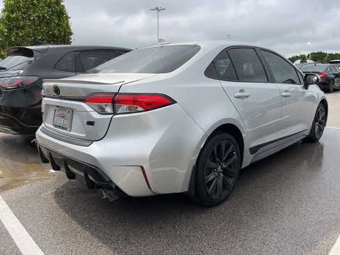Used 2024 Toyota Corolla SE FWD image 3