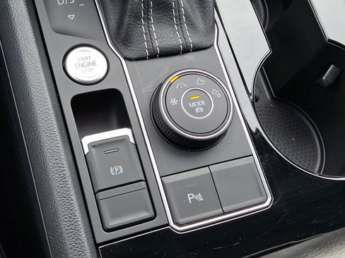 Certified 2023 Volkswagen Atlas SE image 27