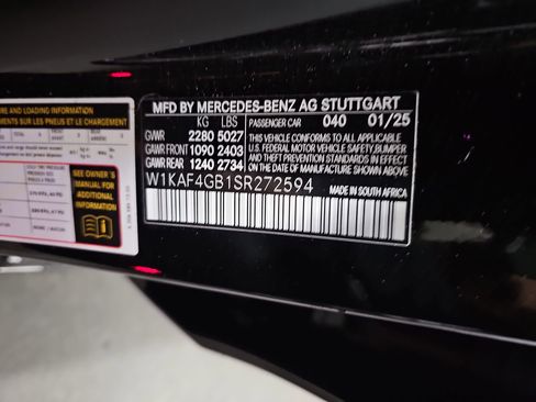 Certified 2025 Mercedes-Benz C 300 Sedan image 38