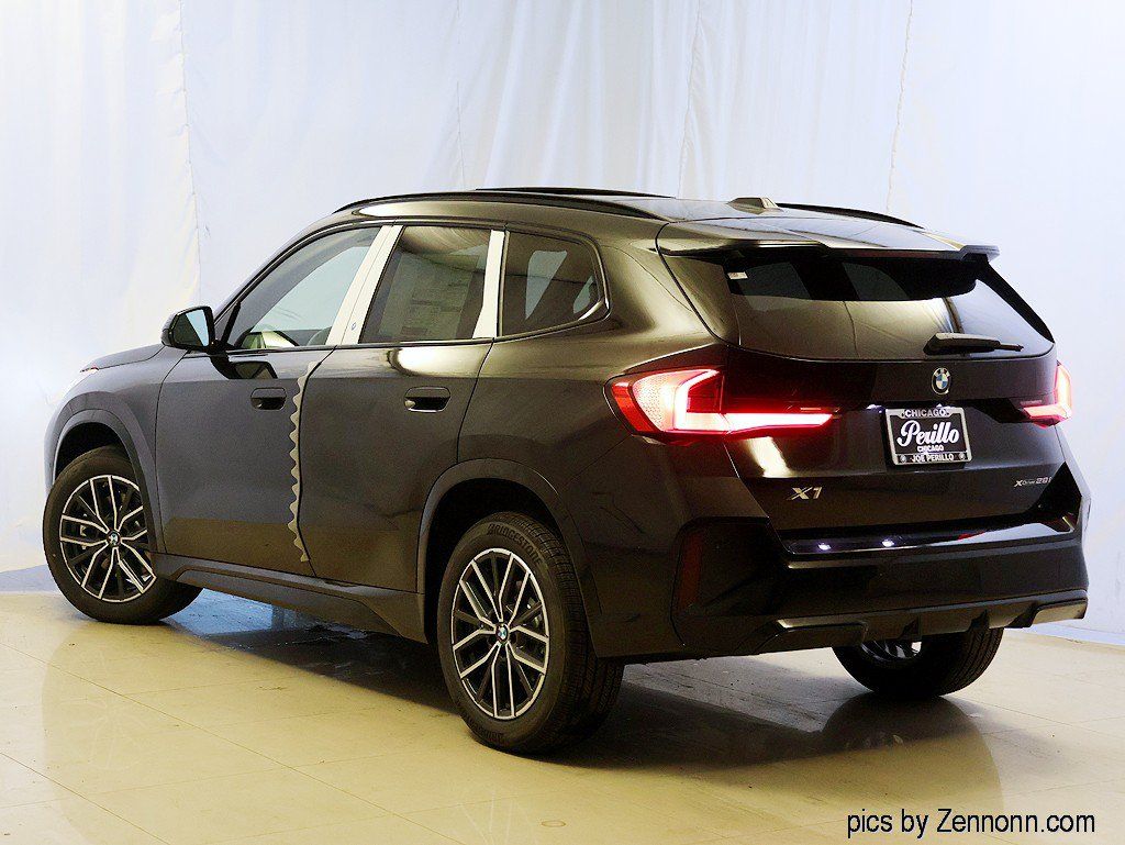 New 2027 BMW X1 xDrive28i AWD/4WD image 9