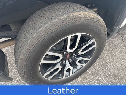 Used 2024 GMC Sierra 1500 AT4 w/ Technology Package image 4