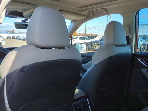 Certified 2022 Subaru Forester Limited image 17