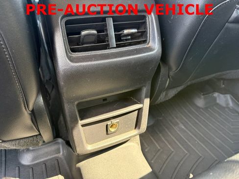 Used 2016 Ford Edge SEL w/ Equipment Group 201A AWD/4WD image 16