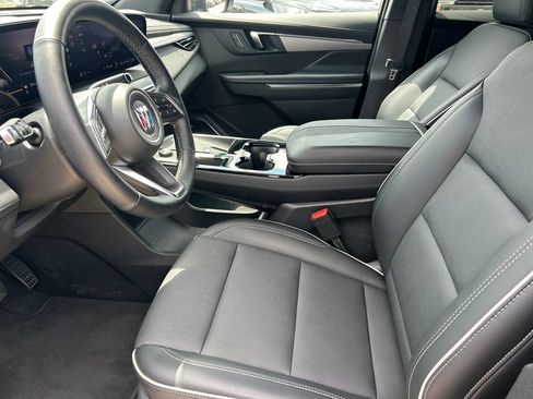 Used 2025 Buick Enclave Preferred FWD image 11