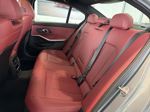 Used 2025 BMW 330i xDrive Sedan w/ M Sport Package image 33