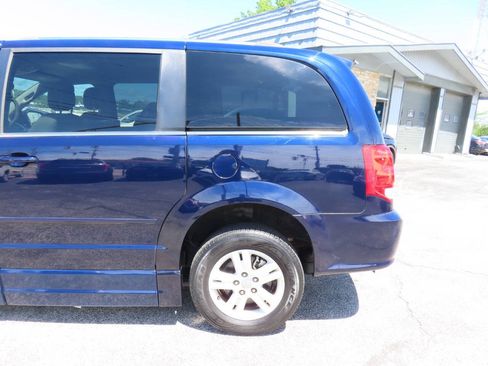 Used 2012 Dodge Grand Caravan Crew w/ Crew Value Pkg FWD image 33