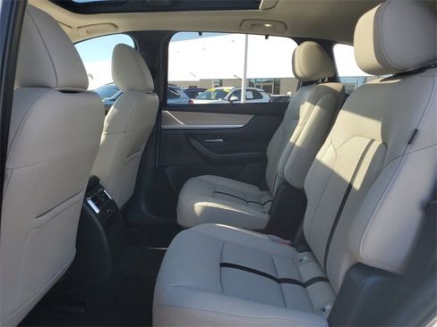 Certified 2024 MAZDA CX-90 Plug-In Hybrid w/ Premium Pkg image 10