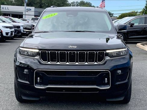 Used 2023 Jeep Grand Cherokee L Overland w/ Advanced Protech Group III AWD/4WD image 3