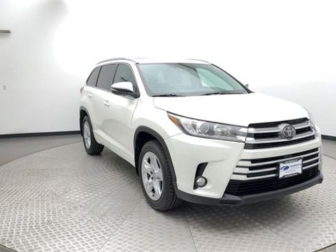 Used 2018 Toyota Highlander Limited image 8