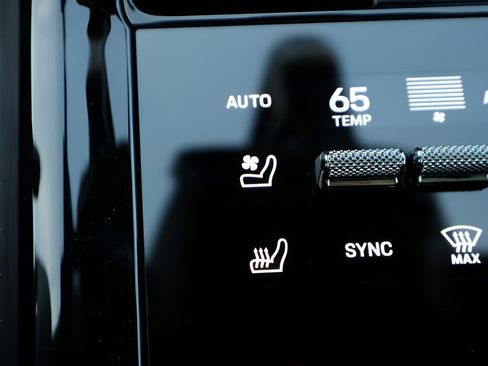 New 2026 Porsche Panamera image 25