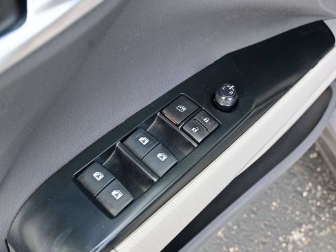 Used 2018 Toyota Camry SE w/ Moonroof Package FWD image 28