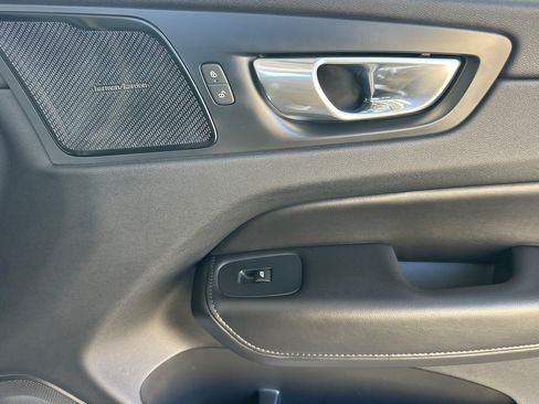 Certified 2023 Volvo XC60 T8 Plus AWD/4WD image 20