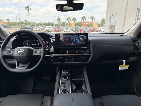 New 2026 Nissan Pathfinder Platinum w/ Cargo Package AWD/4WD image 27