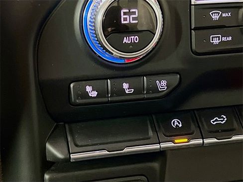 Used 2020 GMC Sierra 1500 SLT w/ SLT Premium Package image 21