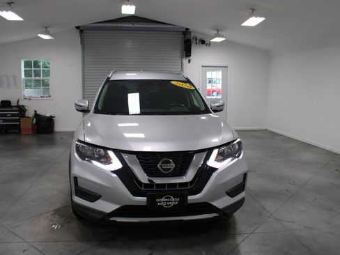 Used 2020 Nissan Rogue SV AWD/4WD image 3