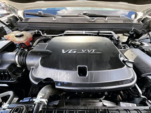 Used 2017 GMC Canyon SLT w/ Driver Alert Package image 31