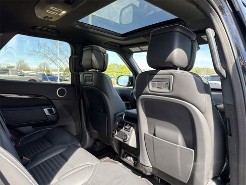 Used 2021 Land Rover Discovery HSE R-Dynamic image 24