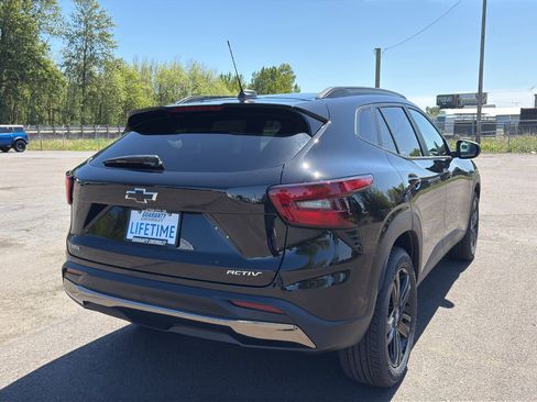 New 2026 Chevrolet Trax ACTIV FWD image 24