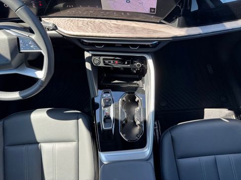 Used 2025 Audi Q5 Premium Plus w/ Premium Plus image 18