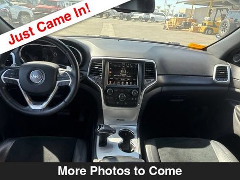 Used 2015 Jeep Grand Cherokee Altitude RWD image 10