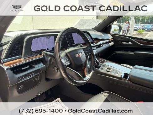 Used 2023 Cadillac Escalade Premium Luxury AWD/4WD image 22