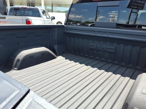 Used 2024 GMC Sierra 1500 SLT w/ SLT Convenience Package AWD/4WD image 16