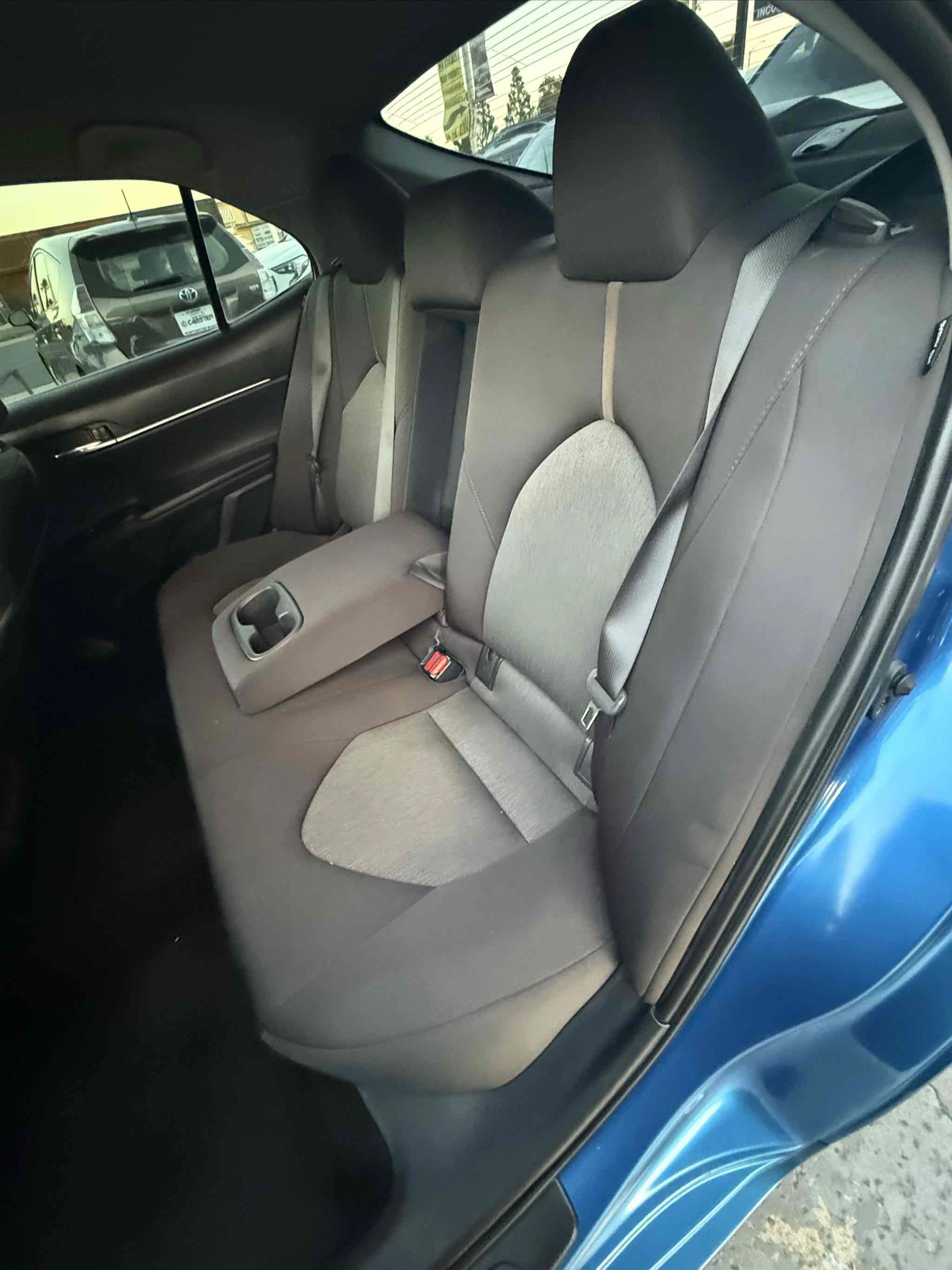 Used 2020 Toyota Camry LE w/ Carpet Mat Package FWD image 17