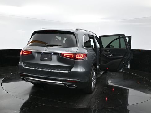 Used 2021 Mercedes-Benz GLS 450 4MATIC image 39