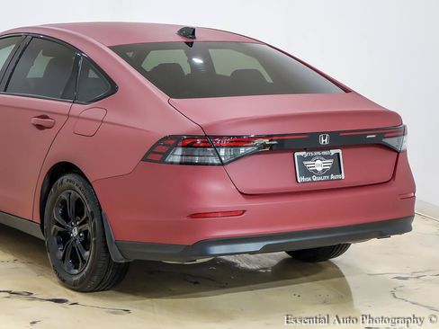 Used 2025 Honda Accord SE image 9