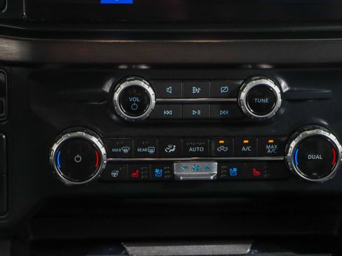 Used 2023 Ford F250 Lariat w/ Sport Appearance Package AWD/4WD image 21
