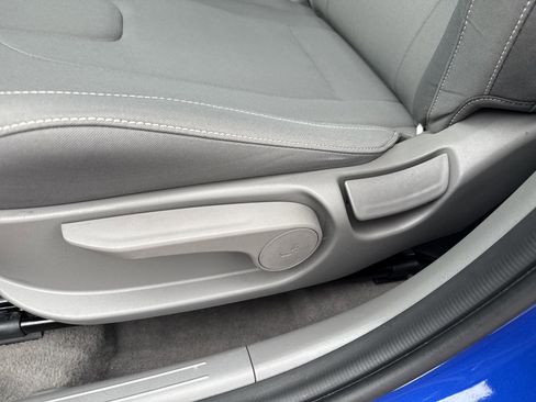 Used 2025 Hyundai Elantra Sport image 14