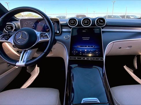 Used 2025 Mercedes-Benz C 300 Sedan image 15