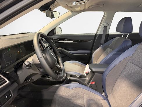 Certified 2025 Kia Seltos S image 12