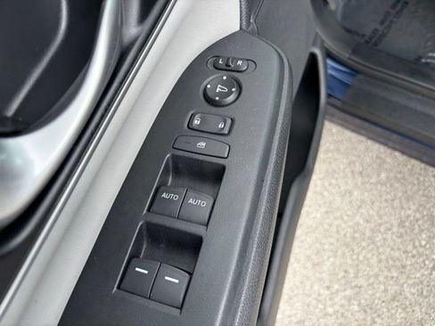 Used 2017 Honda CR-V EX-L image 18