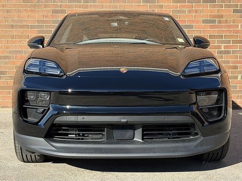 New 2026 Porsche Macan 4 Electric image 10