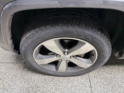 Used 2015 Jeep Grand Cherokee Overland w/ Advanced Technology Group