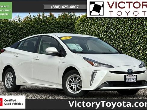 Certified 2019 Toyota Prius XLE w/ Advanced Technology Package AWD/4WD image 1