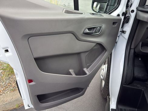 New 2026 Ford Transit 250 148 Medium Roof Extended AWD image 18